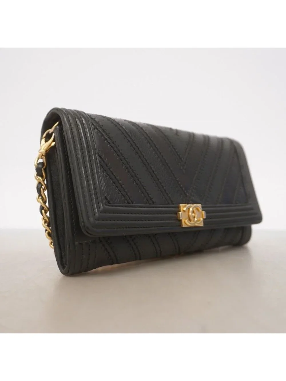 Chanel Shoulder Wallet Boy Blanc Leather Black Gold